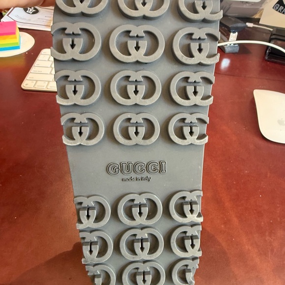 Authentic Gucci slides sz 39 - Picture 3 of 7